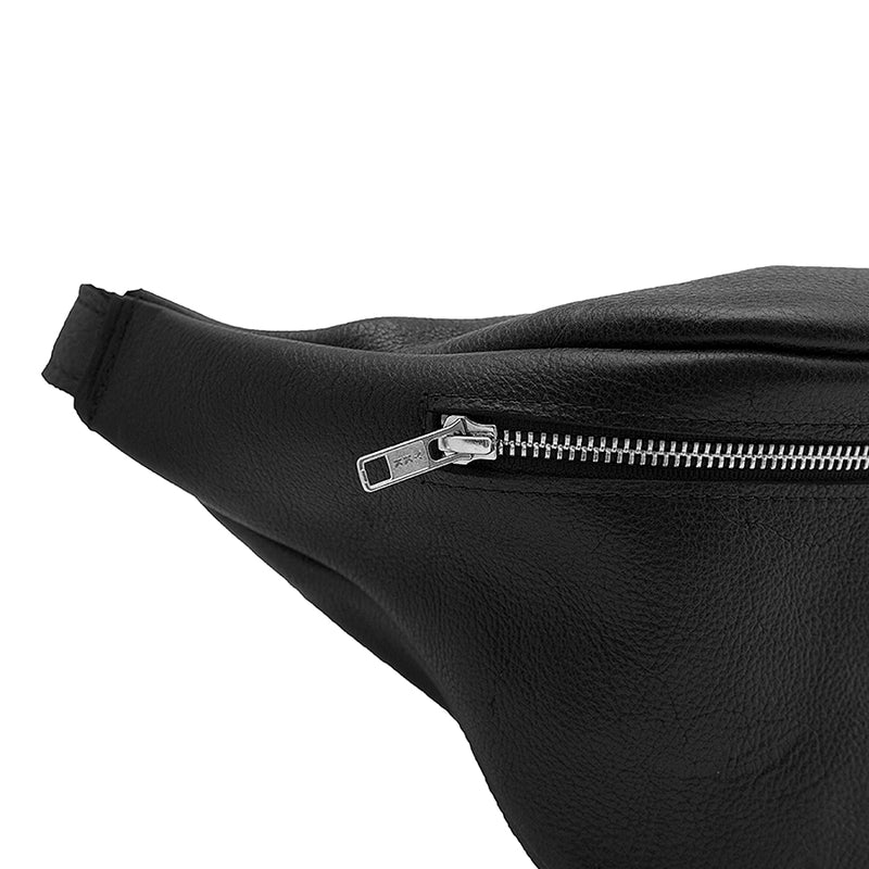 Classic Buffalo Leather Fanny