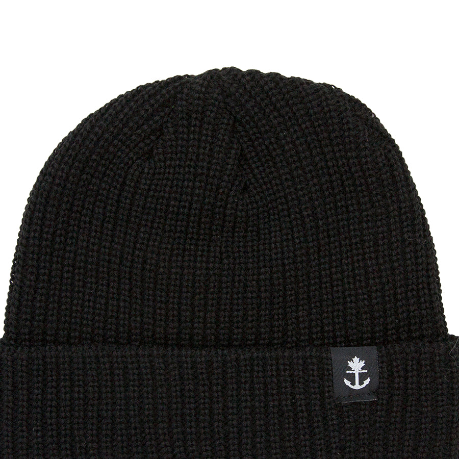 Black Sailor Short Fit Knit